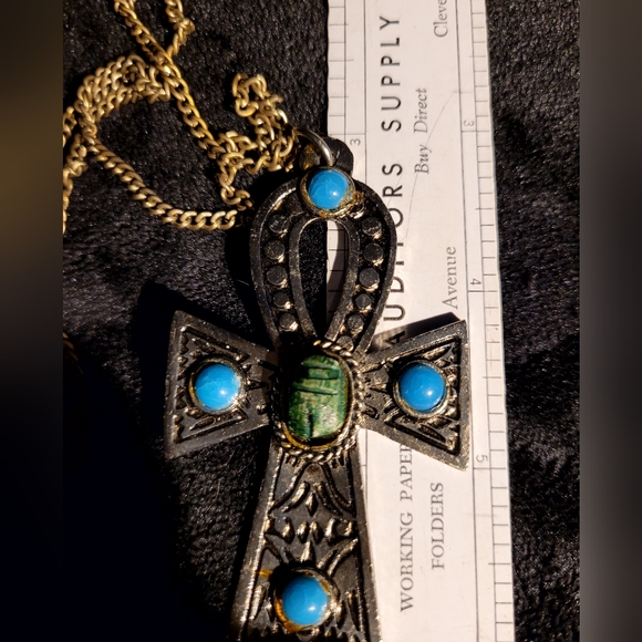 Vintage Silvertone Ankh pendant with Scarab & turquoise accents - Picture 4 of 5
